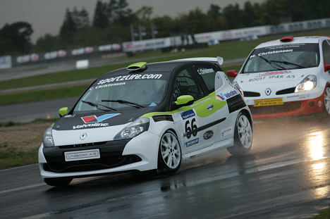 Claus Christensen slog Michael Christensen og blev vinder af årets Renault Clio Cup.